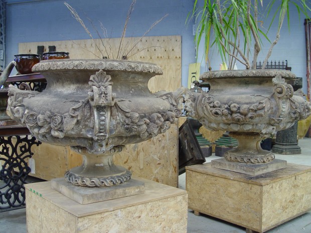 French-limestone-urns.jpg