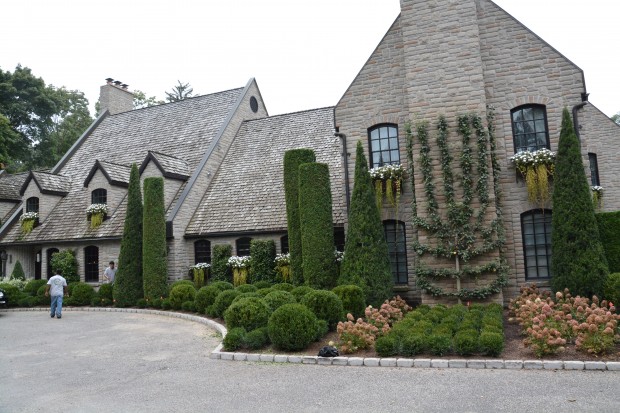 topiary-garden.jpg