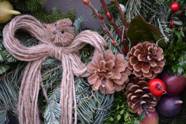 wreath-detail.jpg